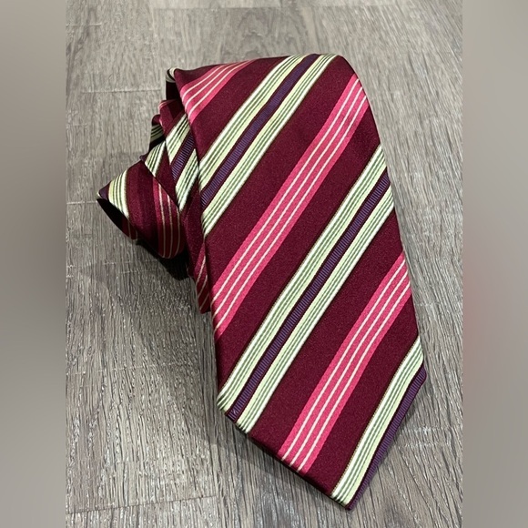 Ermenegildo Zegna Red Power Stripe Made in Italy 100% Silk Designer Tie EUC - Picture 2 of 12
